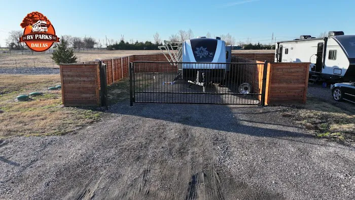Dallas Fate RV Park & Tiny Home Community Picture 7