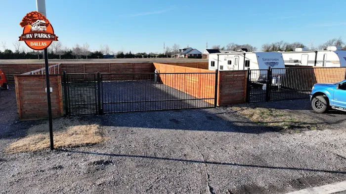 Dallas Fate RV Park & Tiny Home Community Picture 9