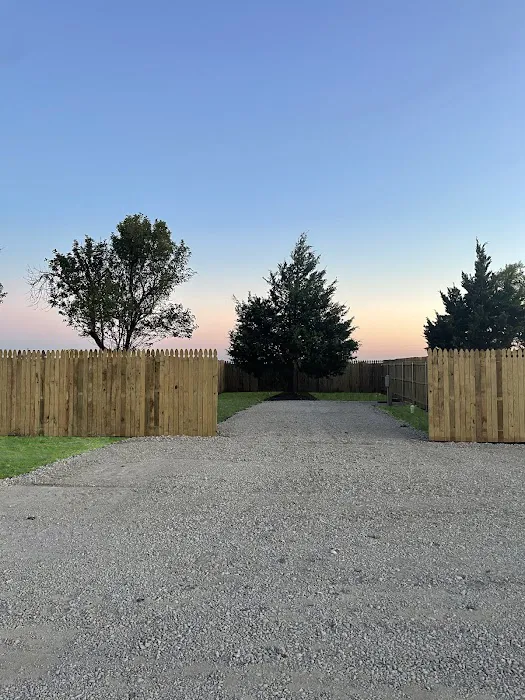 Le Chateau RV Park Picture 6