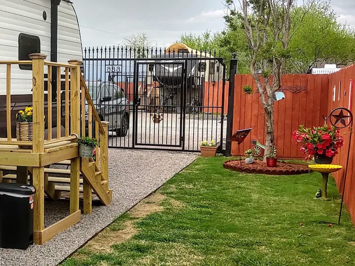 Lavon Luxury RV Village Picture 2
