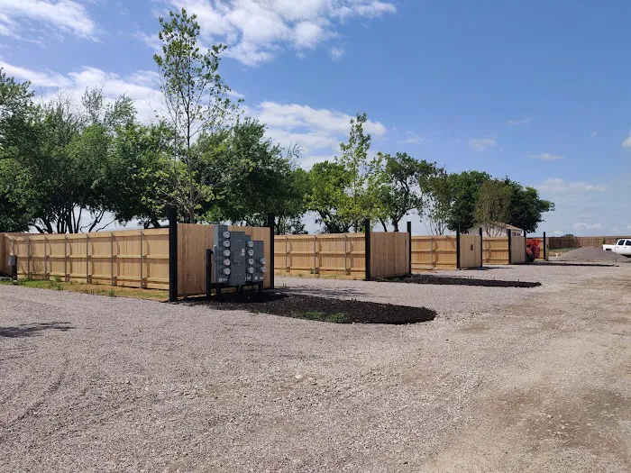 Lavon Luxury RV Village Picture 7
