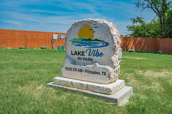 Lake Vibe RV Park Picture 8