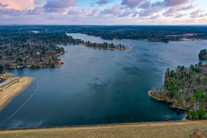 Lake Hawkins RV Park Picture 3