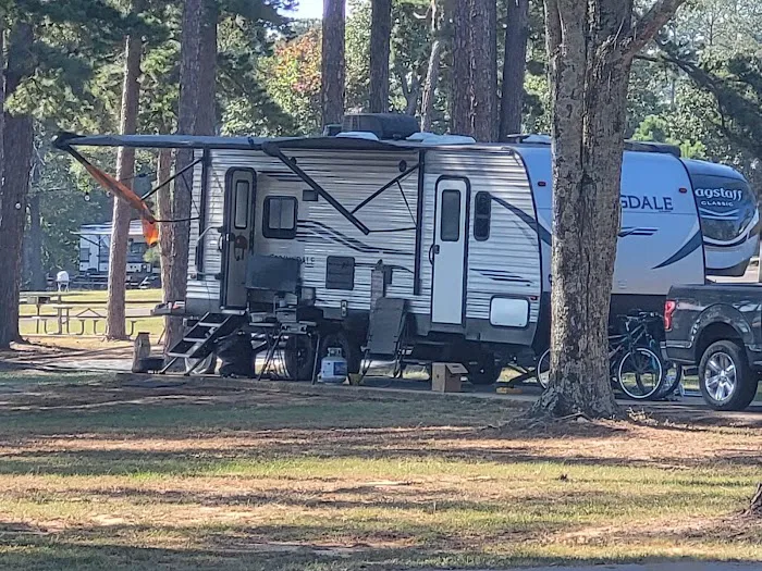 Lake Hawkins RV Park Picture 4