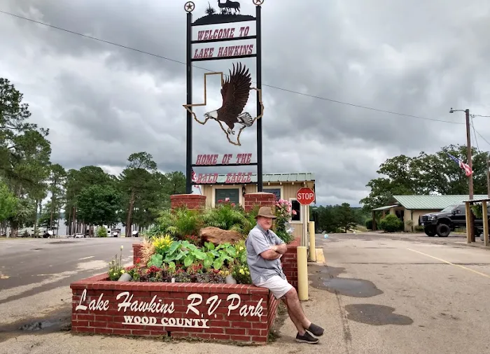 Lake Hawkins RV Park Picture 10