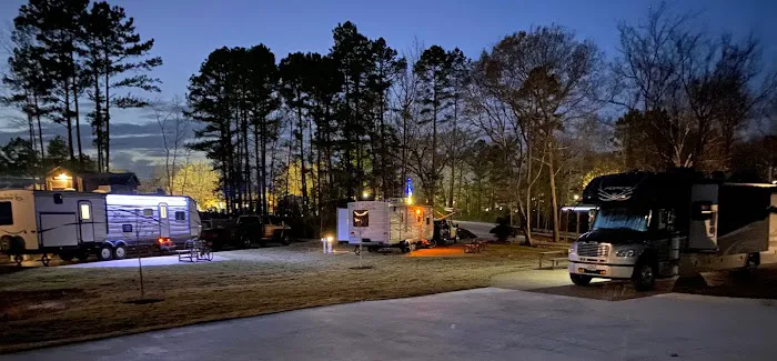 Avinger Station RV Park Picture 3