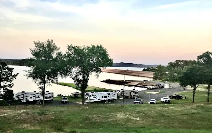 Lake O' Pines RV Park, Marina & Inn Picture 1