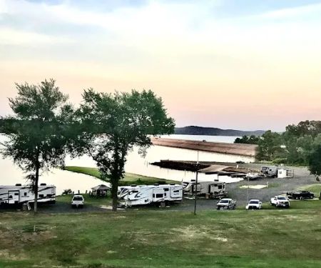 Lake O' Pines RV Park, Marina & Inn