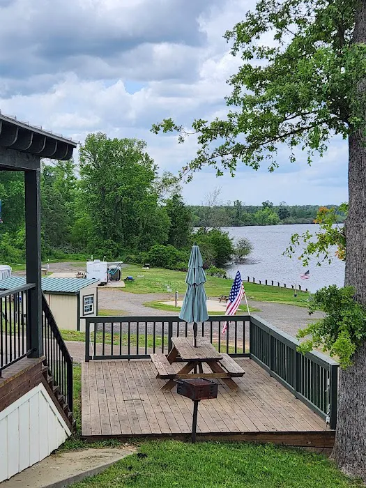 Lake O' Pines RV Park, Marina & Inn Picture 5