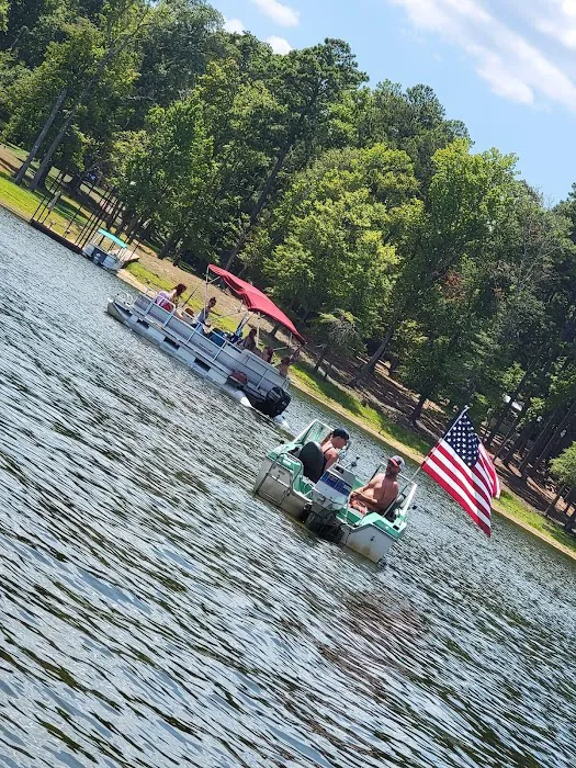 Lake O' Pines RV Park, Marina & Inn Picture 7