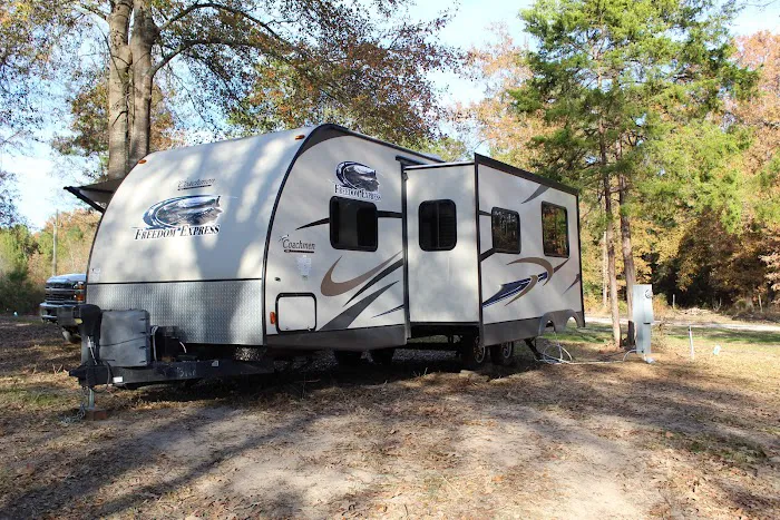 Four Oaks RV Park Picture 2