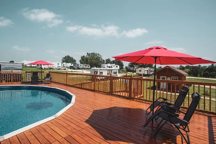 Queen & Duke RV Resort Picture 3