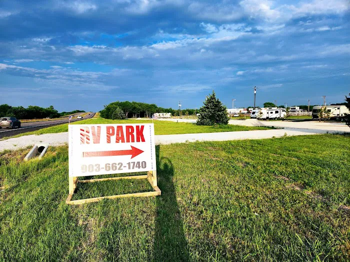 Maverick's RV Park & Storage Picture 1