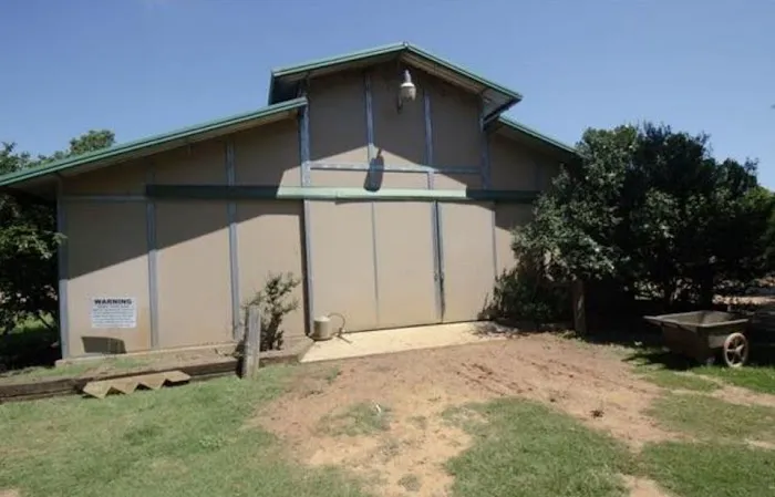 Two Bridges Ranch Tiny Home Resort, RV Park and Horse Hotel Picture 6