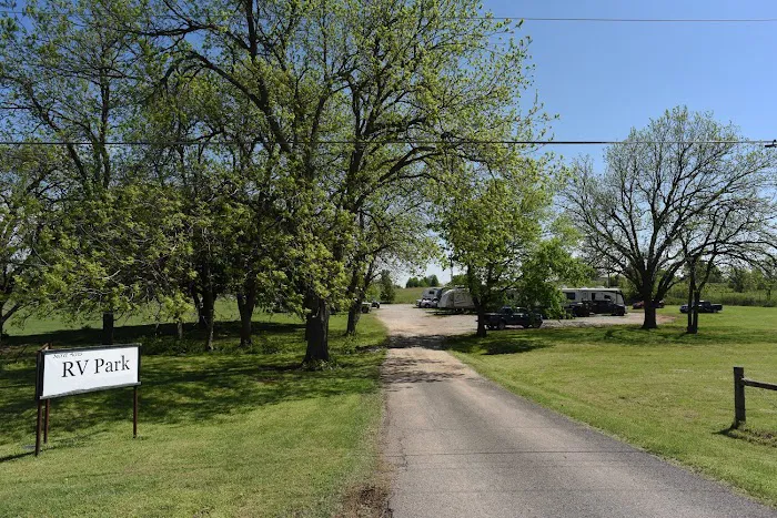 Secret Acres RV Park Picture 3