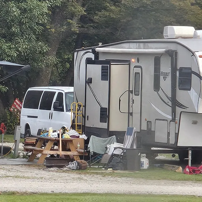 Wild Oak Campground Picture 9