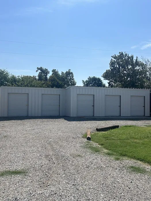 Red River R RV Park & Self Storage Picture 3