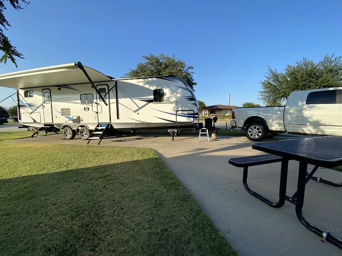 Fun Town RV Park at WinStar Picture 3