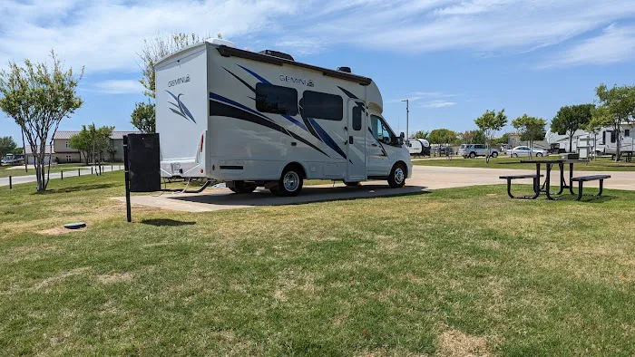 Fun Town RV Park at WinStar Picture 6