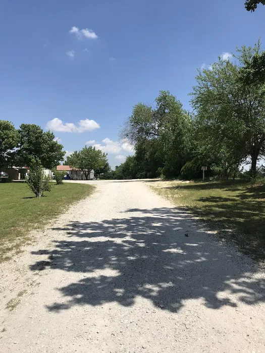 Adkins Sunshine Farm RV Park Picture 1
