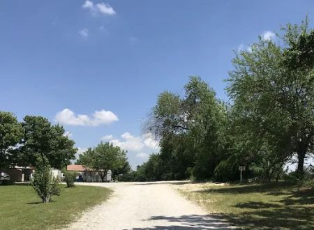 Adkins Sunshine Farm RV Park