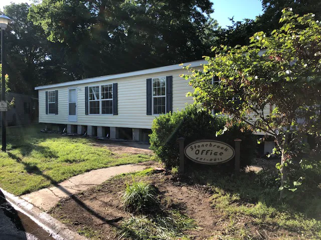 Stonebrook Village Mobile Home Park Picture 7
