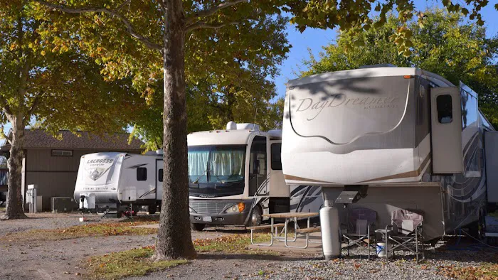 Council Road RV Park Picture 5