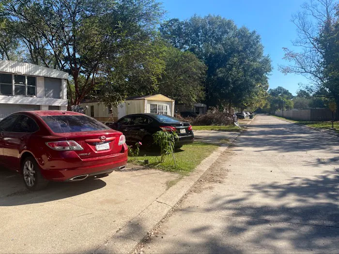 La Hacienda Mobile Home Park Picture 1