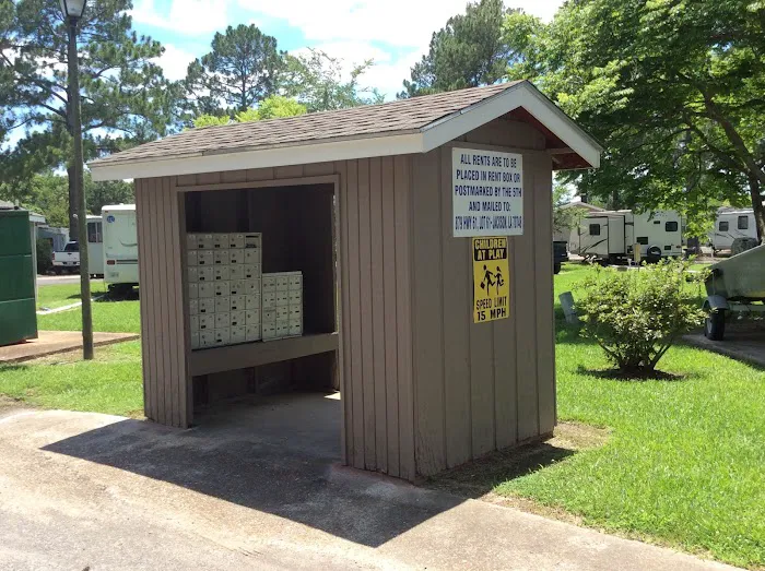 Baker's Mobile Home & RV Park Picture 1