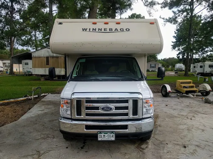 Baker's Mobile Home & RV Park Picture 3