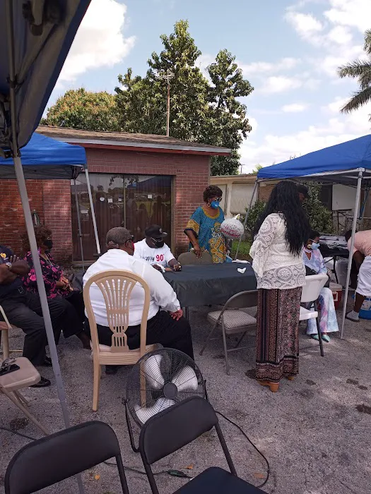 Mid-City Trailer Park Picture 4