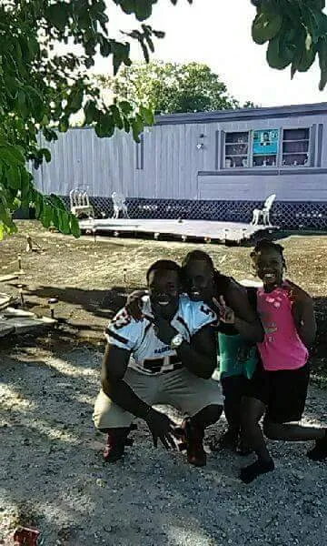 Mid-City Trailer Park Picture 10