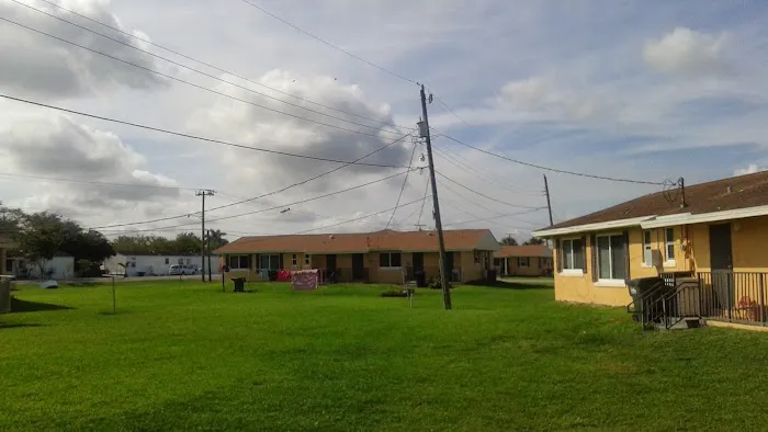 Murphy's Mobile Home Park Picture 2
