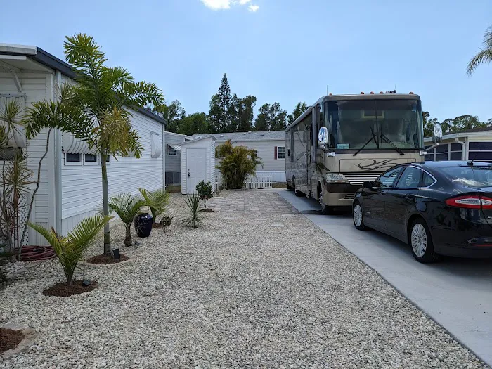 Cypress Bend RV Resort Picture 2