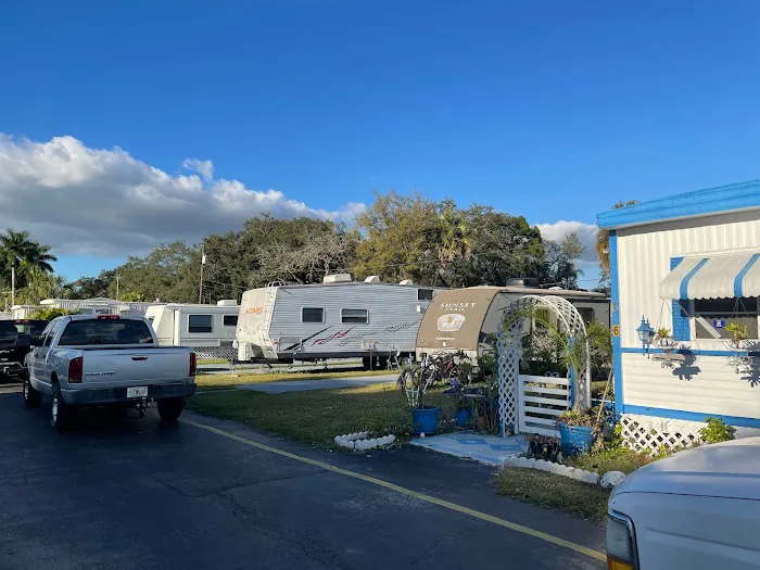 Flamingo Resort Mobile Home & RV Park Picture 5