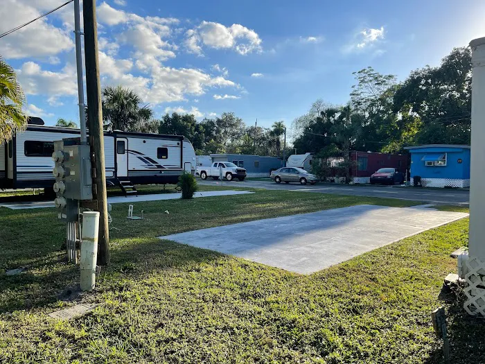 Flamingo Resort Mobile Home & RV Park Picture 7