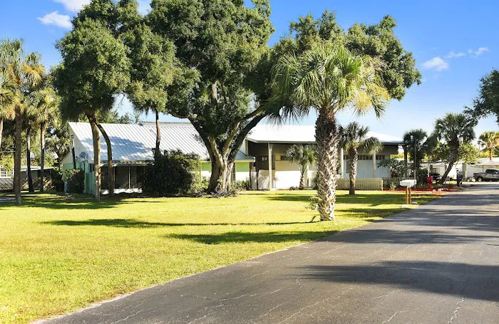 Julia Mobile Home and RV Park Picture 4