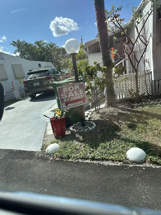 Ramblewood Mobile Home Park Picture 3