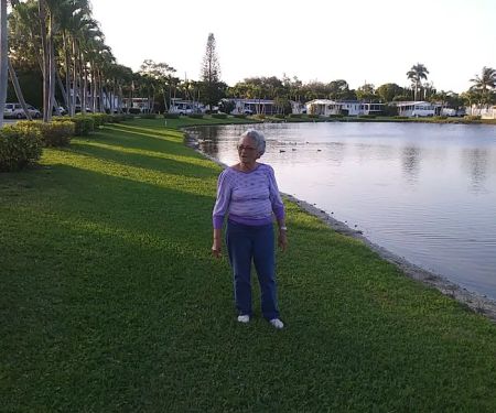 Lago Palma, Home