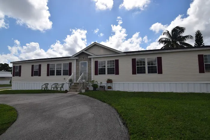 Colonial Estates Manufactured Home Community Picture 1