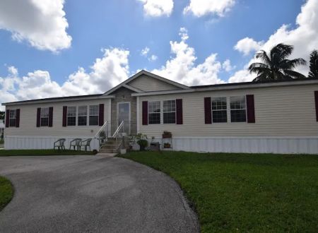 Colonial Estates Manufactured Home Community