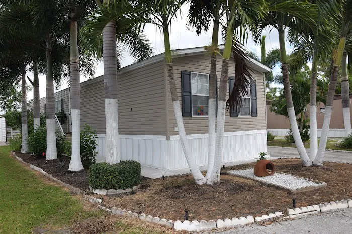 Colonial Estates Manufactured Home Community Picture 2