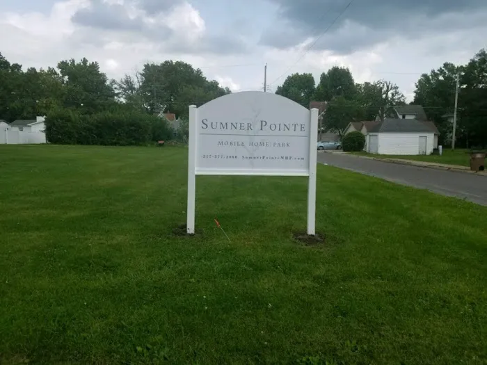 Sumner Pointe Mobile Home Park Picture 1