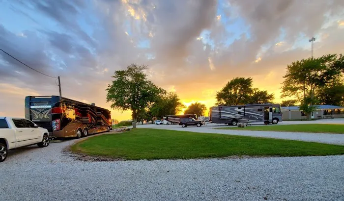 Kamper Kompanion RV Park Picture 3