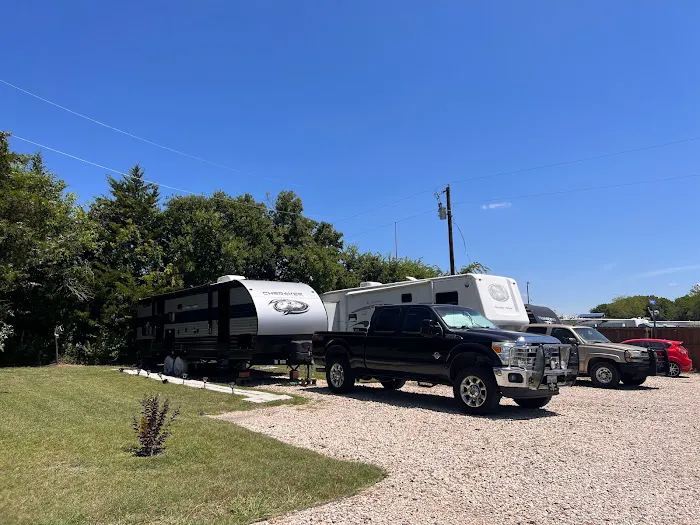Lavonland RV Resort Picture 3
