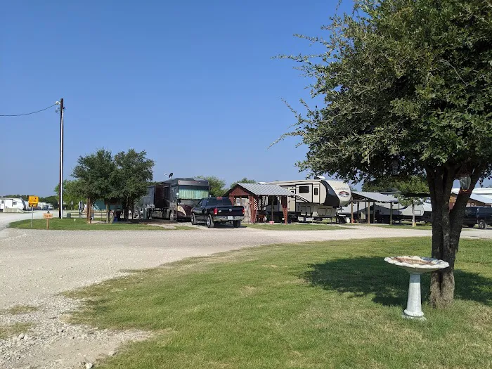 Mustang RV Park Picture 5