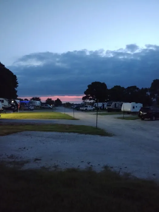 Country Pines RV Park Picture 1