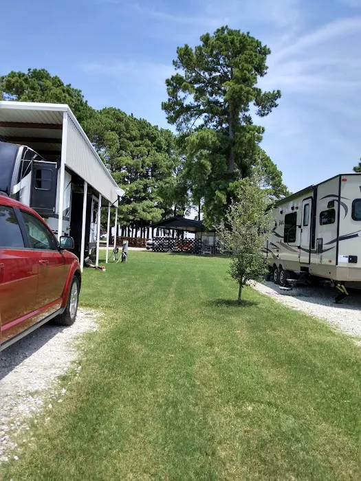 Country Pines RV Park Picture 2