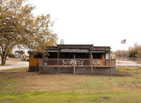 Waterfront Hideaway Ranch