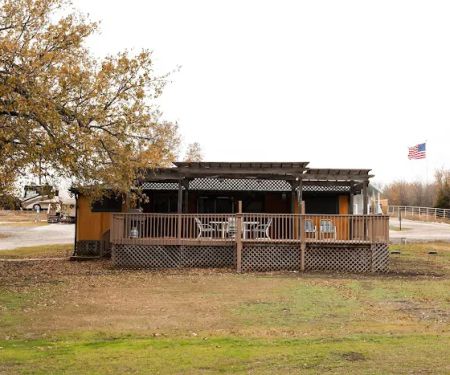 Waterfront Hideaway Ranch